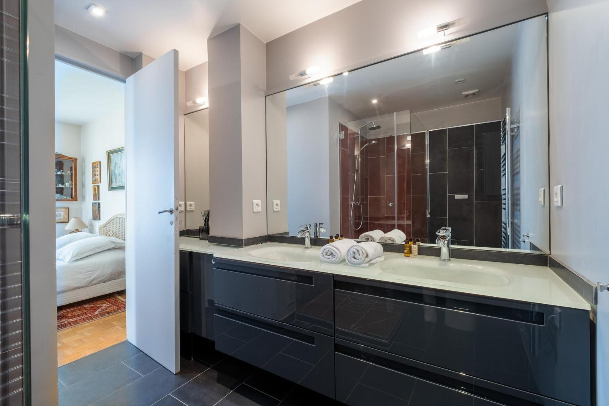Veeve - Quintessentially Quinzieme Apartment